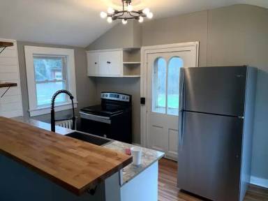 Main picture of 2300 6th St