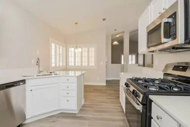 Main picture of 1067 Kennebunk Cir