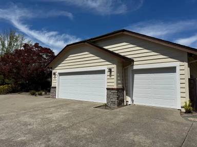 Main picture of 8 Williams Dr