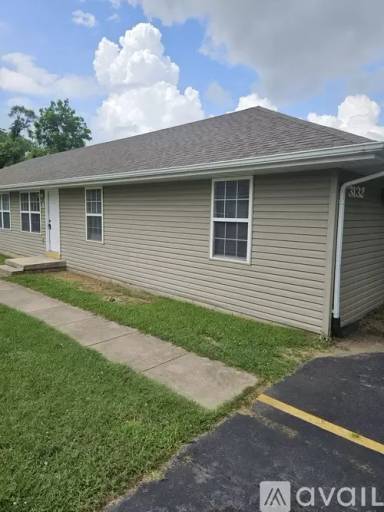 Main picture of 3132 W Commercial St