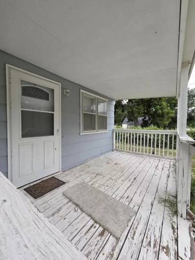 Main picture of 724 Logan Ave