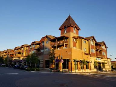 Main picture of 2051 N Main St