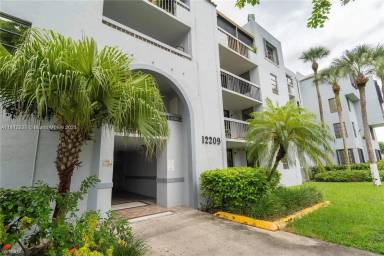 Main picture of 12209 SW 14th Ln