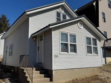 Main picture of 211 Queen St