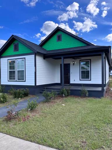 Main picture of 322 Victoria Pl