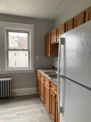 Main picture of 232 Shaw St
