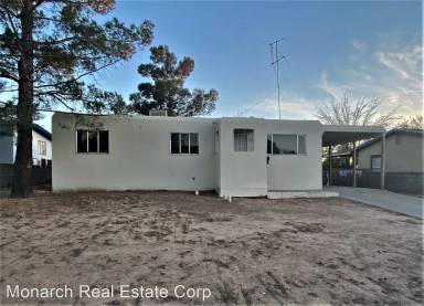 Main picture of 2348 E Idaho Ave
