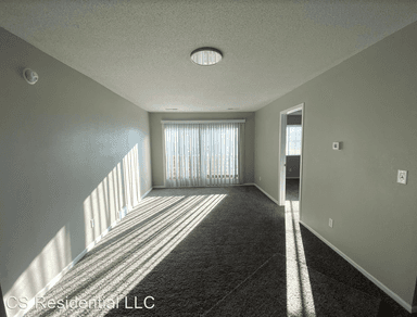 Main picture of 2739 W 72nd St