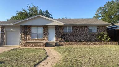 Main picture of 1610 Christine Rd