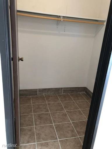 Main picture of 8835 N Swan Rd