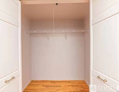 Main picture of 1000 W Washington Blvd Condo