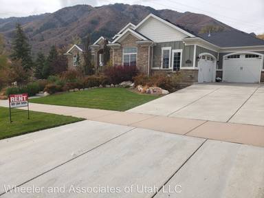 Main picture of 5643 N Robinson Ln