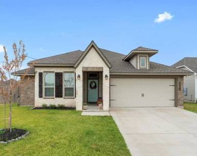 Main picture of 2021 Dumfries Dr