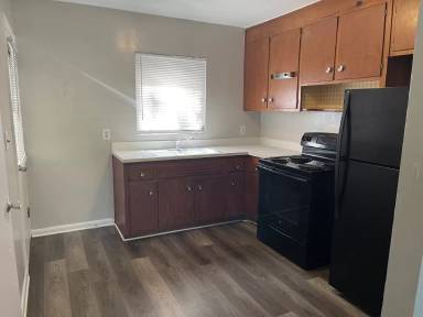 Main picture of 4402 Melrose Avenue