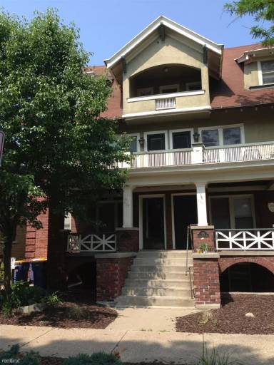 Main picture of 454 Wealthy St SE