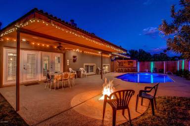 Main picture of 1411 E Fremont Dr