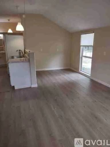 Main picture of 806 Burleson St