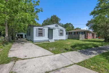 Main picture of 2112 Prospect St W