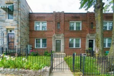 Main picture of 1121 Queen St NE