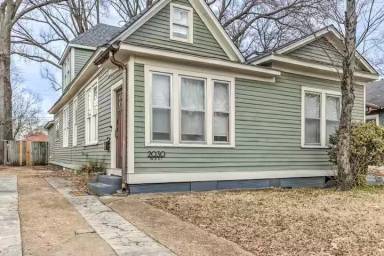 Main picture of 2030 Young Ave