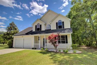 Main picture of 100 Evesham Dr