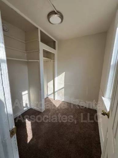 Main picture of 2035 S 15th Pl