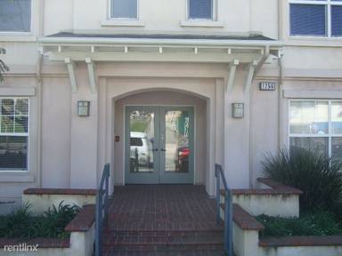 Main picture of 1256 E Main St