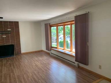 Main picture of 108 Dell St