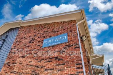 Main picture of 8037 W Elizabeth Ln