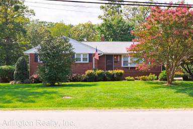 Main picture of 6000 Westchester St