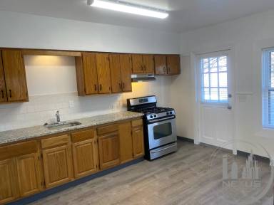 Main picture of 449 Bullocks Point Ave