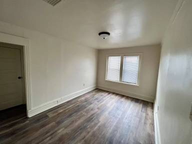 Main picture of 831 W Walnut St