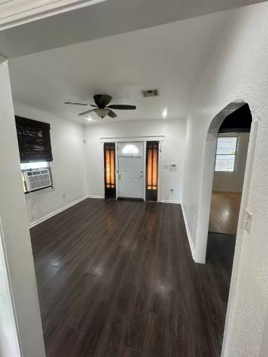Main picture of 1640 Poland Ave
