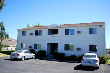 Main picture of 275 NW Clay Ct