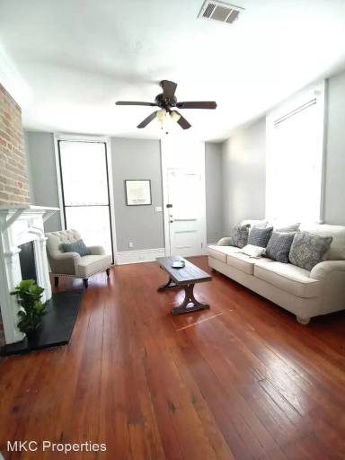 Main picture of 2826 Palmyra St