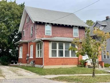 Main picture of 520 W Main St