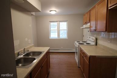 Main picture of 1642 W Morse Ave