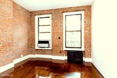 Main picture of 121 Varick St
