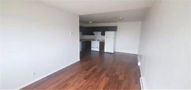 Main picture of 1317 E 12th St