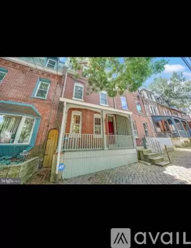 Main picture of 816 W 9th St