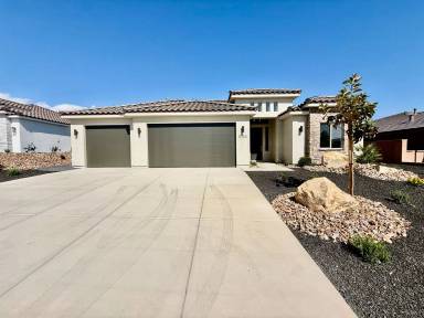 Main picture of 506 S Martignano Way