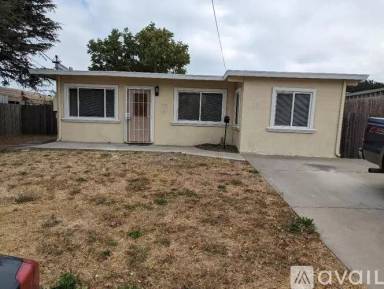 Main picture of 15 Montalvin Dr