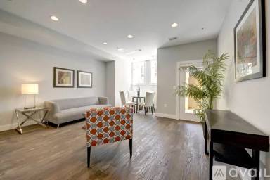 Main picture of 2550 University Pl NW
