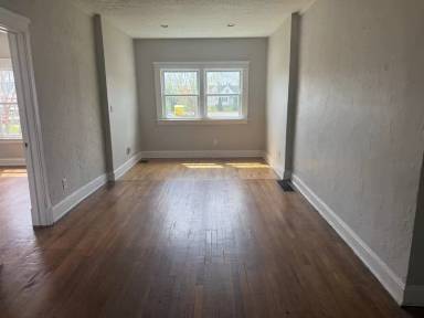 Main picture of 3550 Seymour Ave