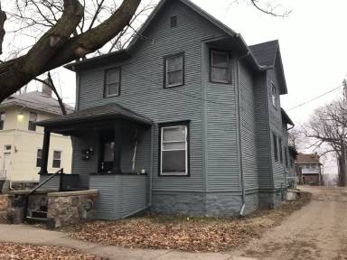 Main picture of 307 3rd St