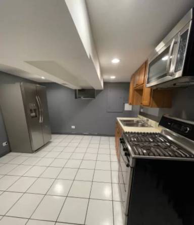 Main picture of 4031 N Austin Ave