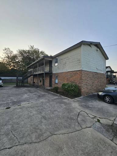 Main picture of 106 Puckett Rd SW