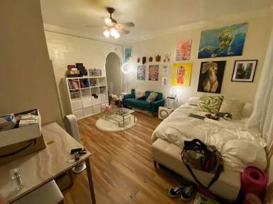 Main picture of 2032 Locust St