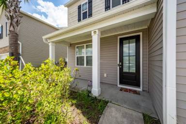 Main picture of 415 Zenith Blvd