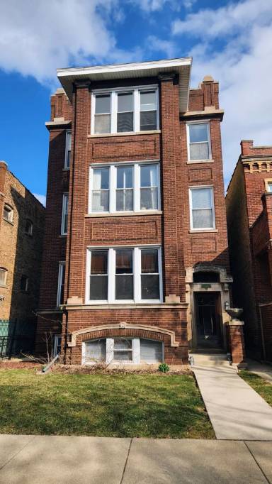 Main picture of 4715 N Washtenaw Ave